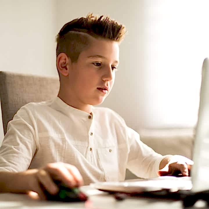 Gençler için Almanca kursu