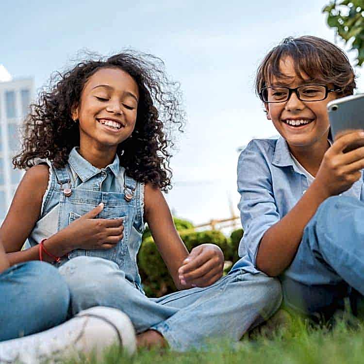 Yaz dönemi İngilizce eğitim alan çocuklar